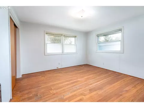Bedroom - 3775 Harlow Rd, Eugene, OR 97401 photo 3 of 3