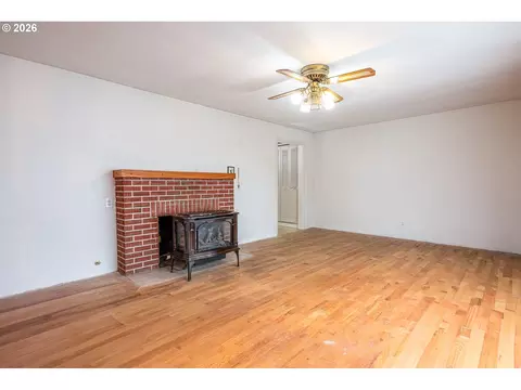 Living - 3775 Harlow Rd, Eugene, OR 97401 photo 2 of 5