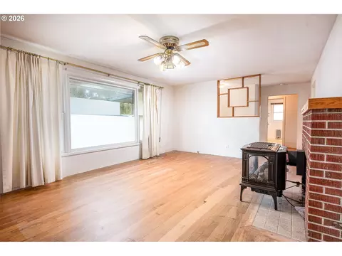 Living - 3775 Harlow Rd, Eugene, OR 97401 photo 3 of 5