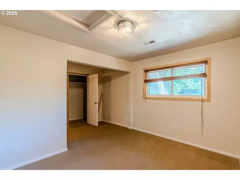 Bedroom - 4503 SE 282nd Ave, Gresham, OR 97080 photo 4 of 9