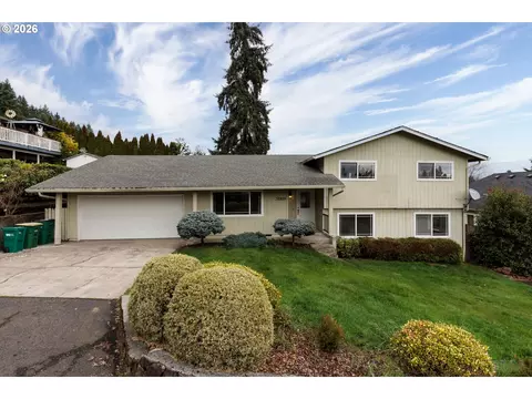32859 NW Overlook St, Scappoose, OR 97056