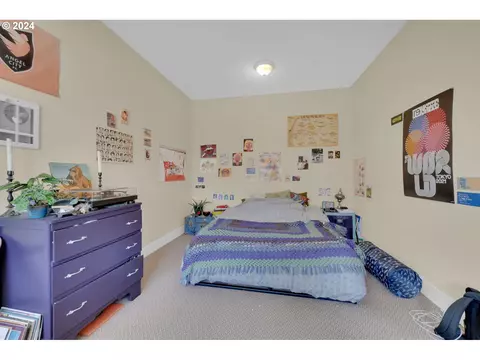 Bedroom - 1857 Pearl St, Eugene, OR 97401 photo 2 of 10