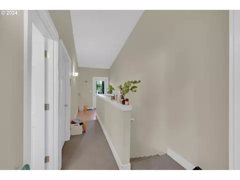 Entry Way - 1857 Pearl St, Eugene, OR 97401 photo 1 of 6
