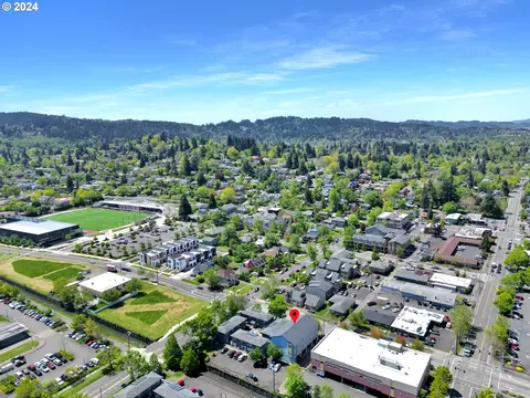 View/Area - 1857 Pearl St, Eugene, OR 97401 photo 5 of 7