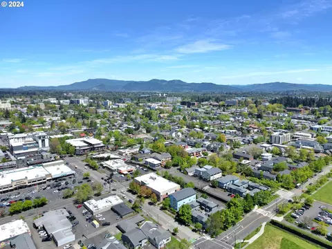 View/Area - 1857 Pearl St, Eugene, OR 97401 photo 6 of 7