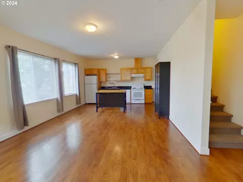 Living - 1857 Pearl St, Eugene, OR 97401 photo 3 of 4