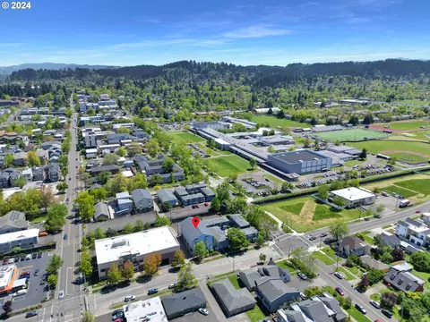 View/Area - 1857 Pearl St, Eugene, OR 97401 photo 3 of 7