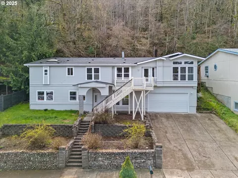 15224 SE Gladstone St, Portland, OR 97236