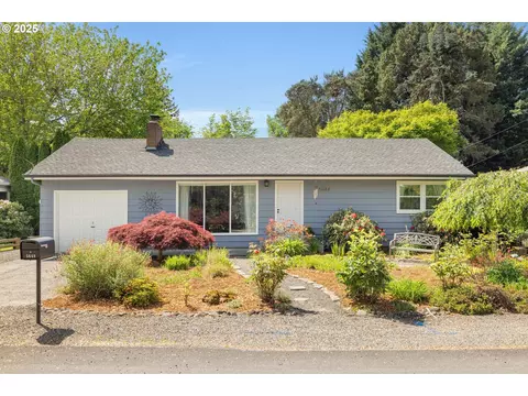 5648 SE Drefshill St, Milwaukie, OR 97222