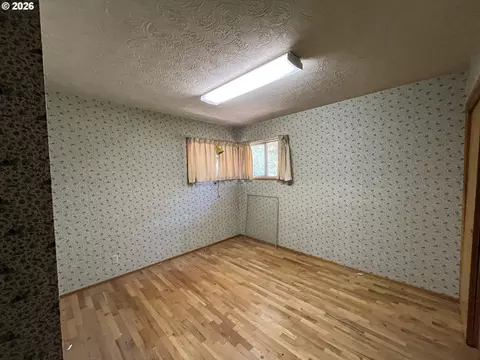 Bedroom - 3137 NW 3rd Ave, Camas, WA 98607 photo 2 of 3
