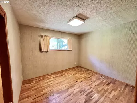 Bedroom - 3137 NW 3rd Ave, Camas, WA 98607 photo 1 of 3
