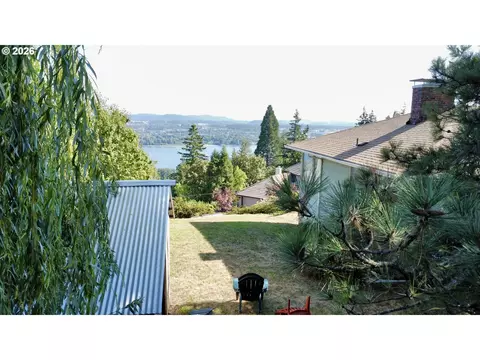View/Area - 3137 NW 3rd Ave, Camas, WA 98607 photo 2 of 14