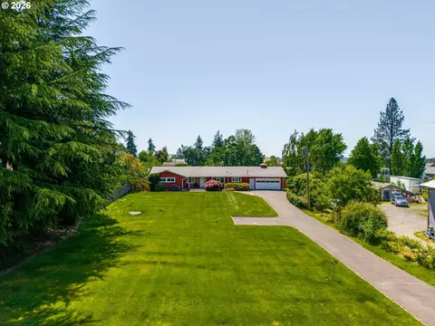 1215 E College St, Mount Angel, OR 97362