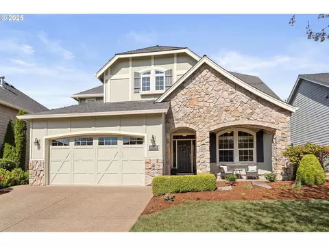 11851 SE Aerie Crescent Rd, Happy Valley, OR 97086