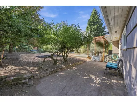Exterior - 21932 SE Ash St, Gresham, OR 97030 photo 11 of 13
