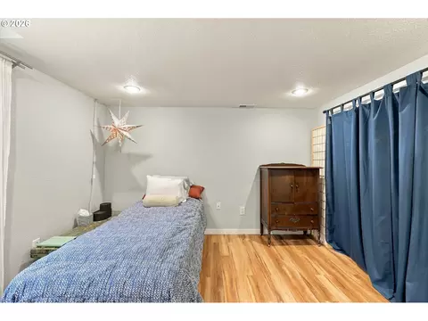 Bedroom - 21932 SE Ash St, Gresham, OR 97030 photo 6 of 6
