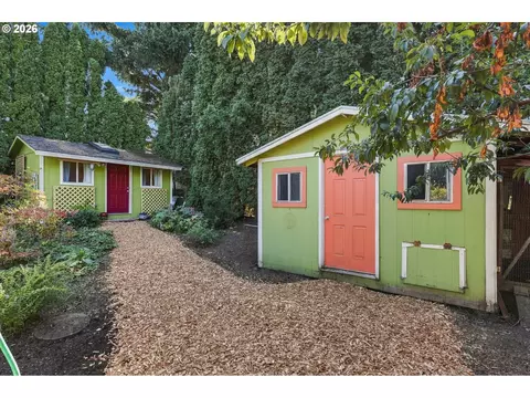 Exterior - 21932 SE Ash St, Gresham, OR 97030 photo 3 of 13