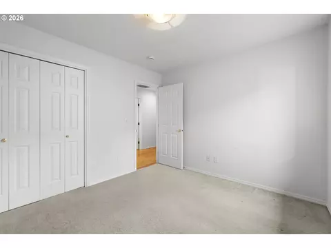 Bedroom - 1251 SE Glacier Ln, Gresham, OR 97080 photo 2 of 8