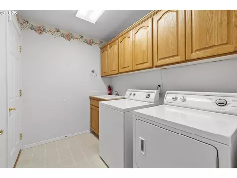 Other - 1251 SE Glacier Ln, Gresham, OR 97080 photo 7 of 9