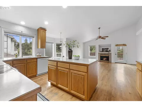 Kitchen - 1251 SE Glacier Ln, Gresham, OR 97080 photo 1 of 9