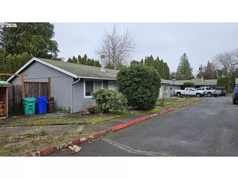 18635 SE Division St, Gresham, OR 97030