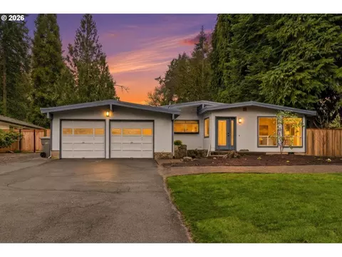 4584 Calaroga Dr, West Linn, OR 97068