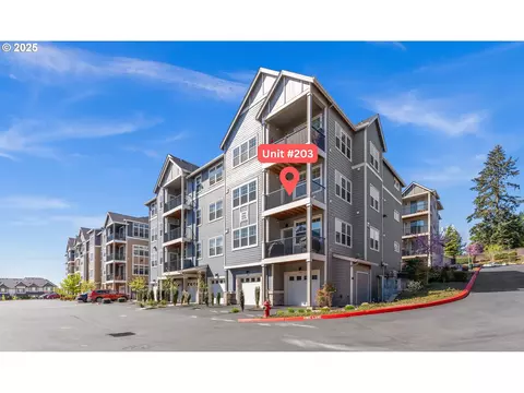 17149 SW Snowdale St #203, Beaverton, OR 97007