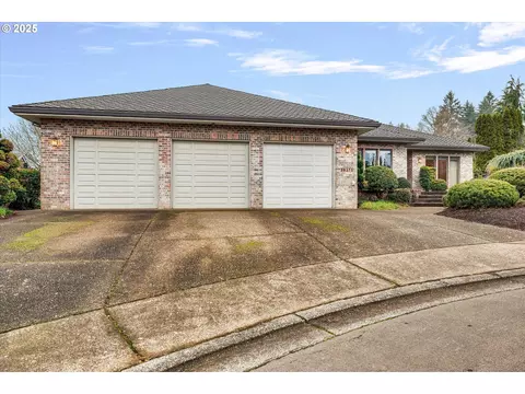 10275 SW Hiteon Pl, Beaverton, OR 97008