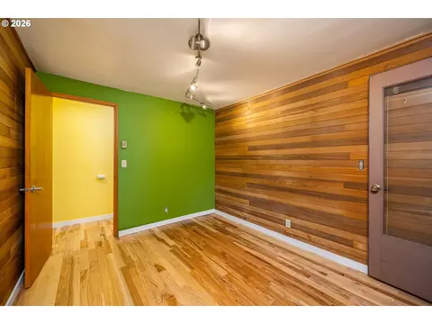 Bedroom - 3827 Vine Maple St, Eugene, OR 97405 photo 7 of 7