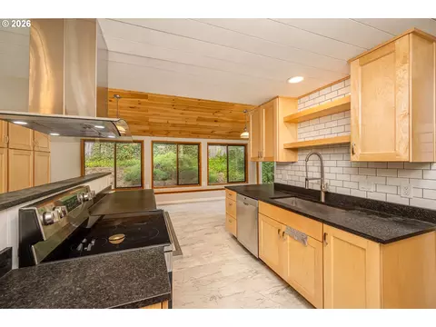 Kitchen - 3827 Vine Maple St, Eugene, OR 97405 photo 1 of 4