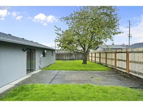Exterior - 7 Olive Ct, Longview, WA 98632 photo 5 of 6