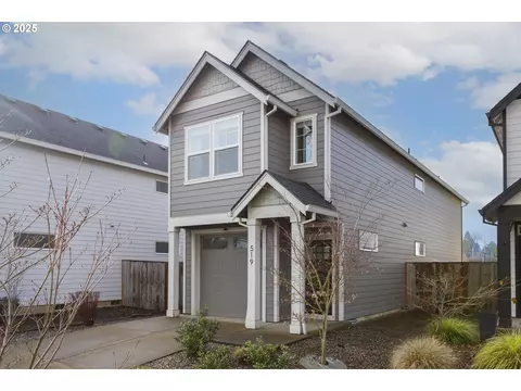 519 S Wynooski St, Newberg, OR 97132