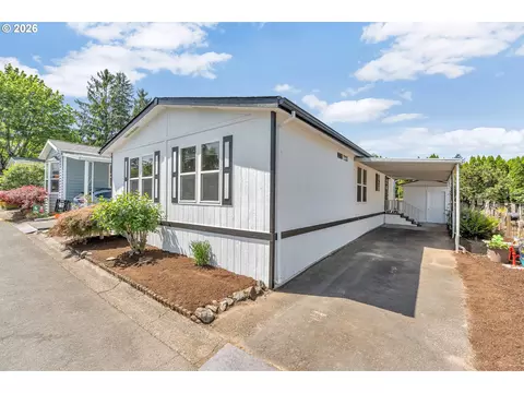 21100 NE Sandy Blvd #6, Fairview, OR 97024