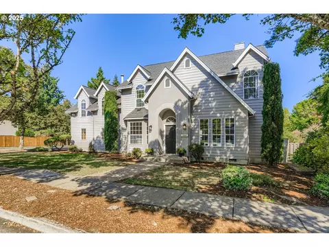 15395 SW Emerald St, Beaverton, OR 97007