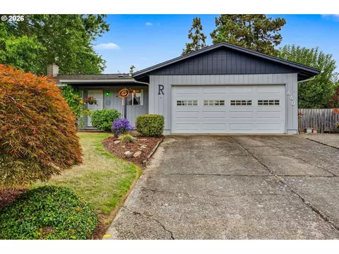 440 W College St, Mount Angel, OR 97362