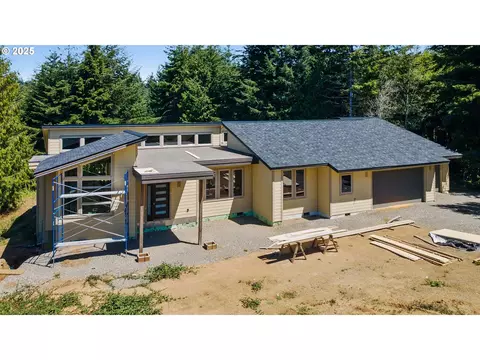 62039 Double Eagle Rd, Coos Bay, OR 97420