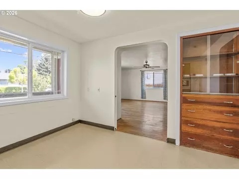 Living - 2019 E St, Springfield, OR 97477 photo 5 of 5