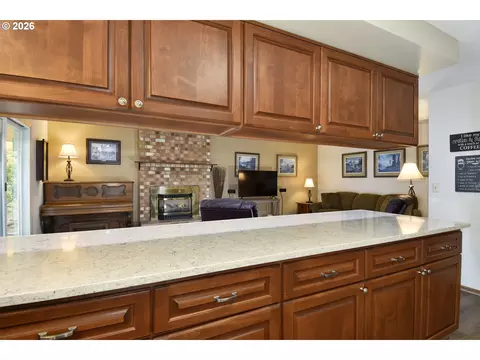 Kitchen - 3312 SW 26th St, Gresham, OR 97080 photo 3 of 4