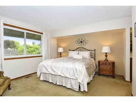 Bedroom - 3312 SW 26th St, Gresham, OR 97080 photo 1 of 4