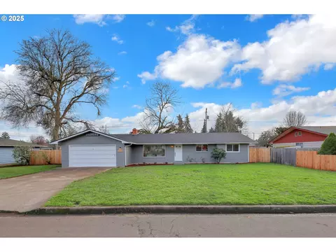124 E Anchor Ave, Eugene, OR 97404