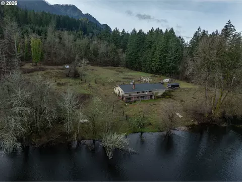 SE Frontage Rd, Cascade Locks, OR 97014 photo 4