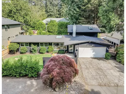 4391 Upper Dr, Lake Oswego, OR 97035