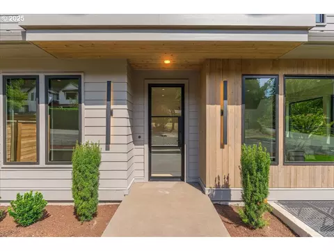 990 Lund St, Lake Oswego, OR 97034