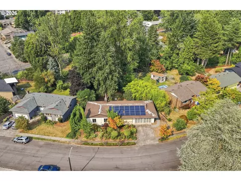 View/Area - 2030 SE Paloma Dr, Gresham, OR 97080 photo 3 of 5