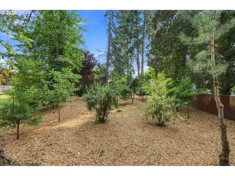 Exterior - 2030 SE Paloma Dr, Gresham, OR 97080 photo 5 of 13