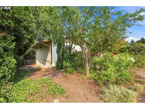Exterior - 2030 SE Paloma Dr, Gresham, OR 97080 photo 13 of 13