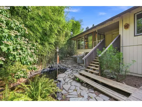 Exterior - 2030 SE Paloma Dr, Gresham, OR 97080 photo 11 of 13