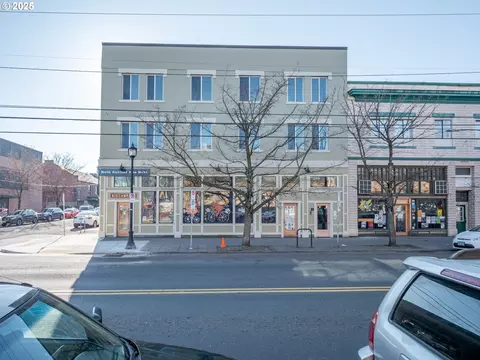 708 N Killingsworth St #3, Portland, OR 97217