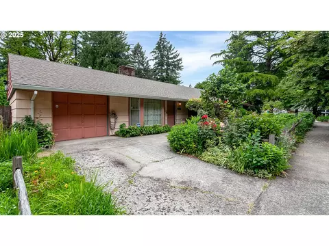 14933 SE Gladstone St, Portland, OR 97236