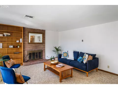 Living - 184 E Hatton Ave, Eugene, OR 97404 photo 3 of 5